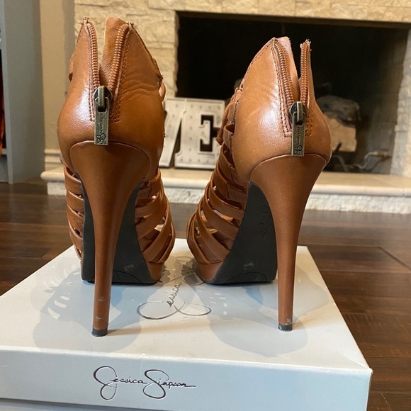 Jessica Simpson peep toe strappy heels - Picture 4 of 5